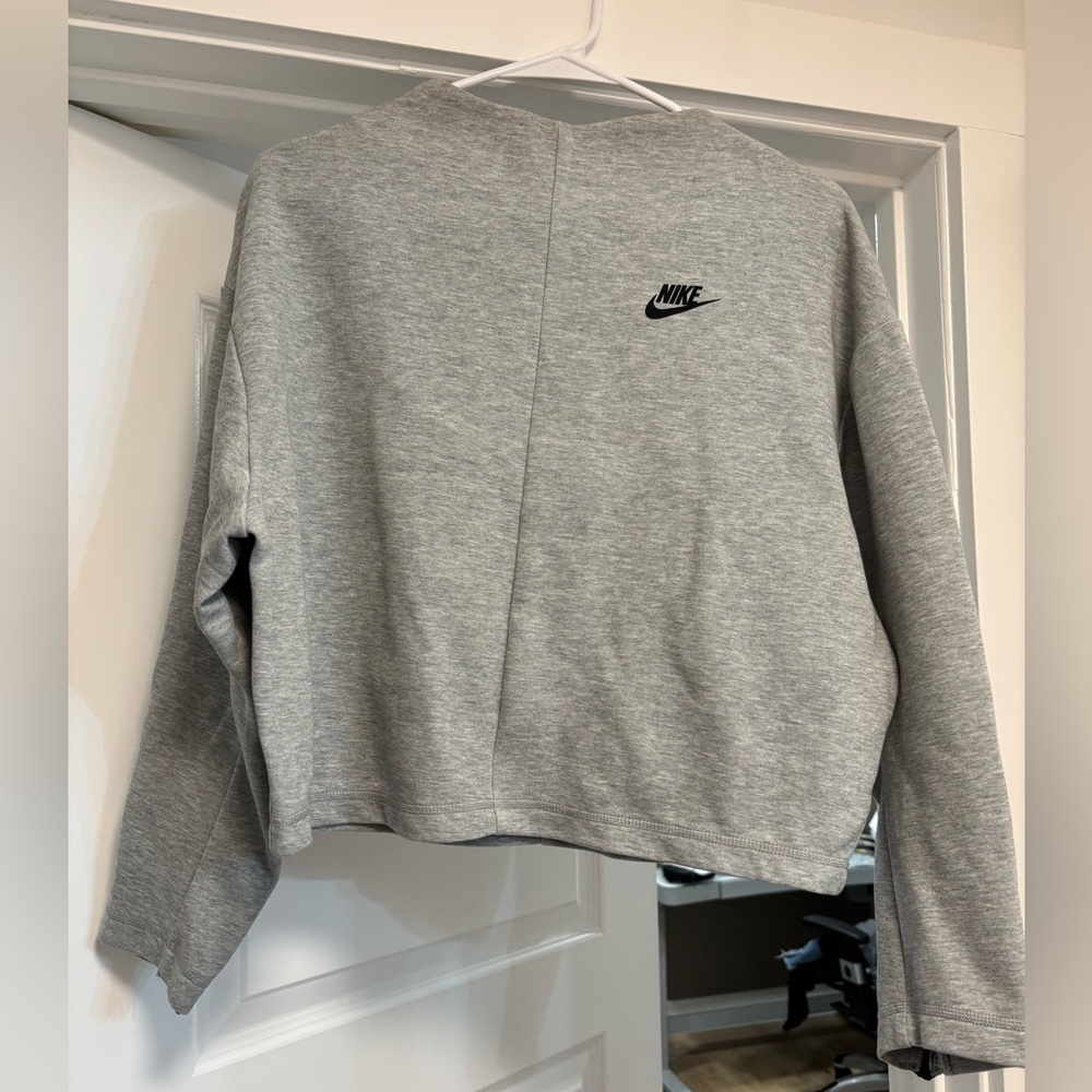 Nike Heather Gray Sweatshirt